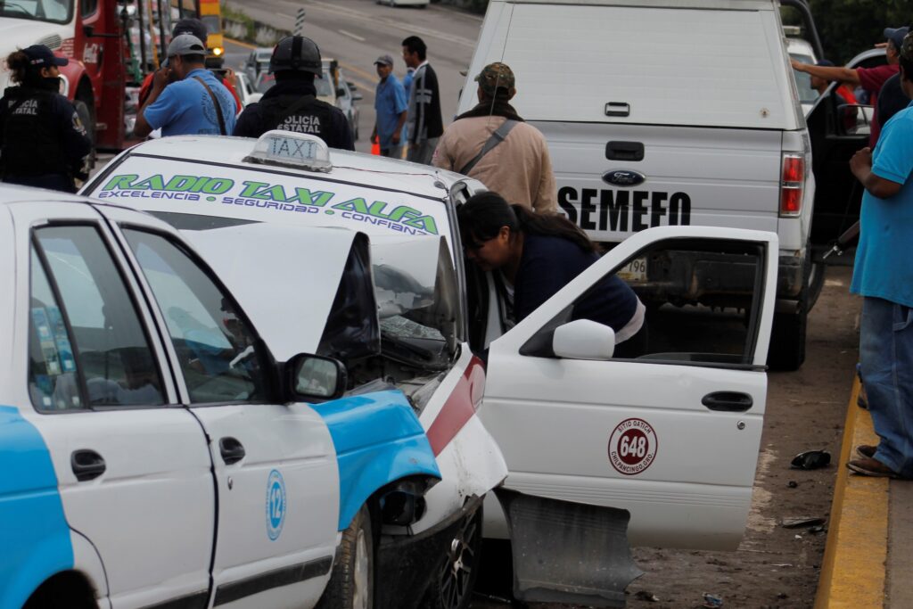Choque entre taxis deja un muerto, 3 lesionados - El Sol de Chilpancingo