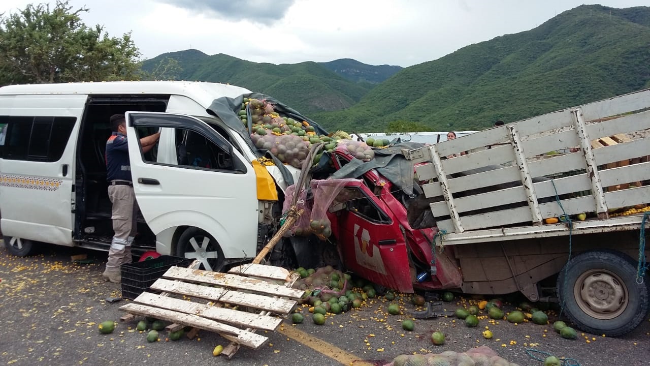 Choque deja nueve heridos y un muerto - El Sol de Chilpancingo