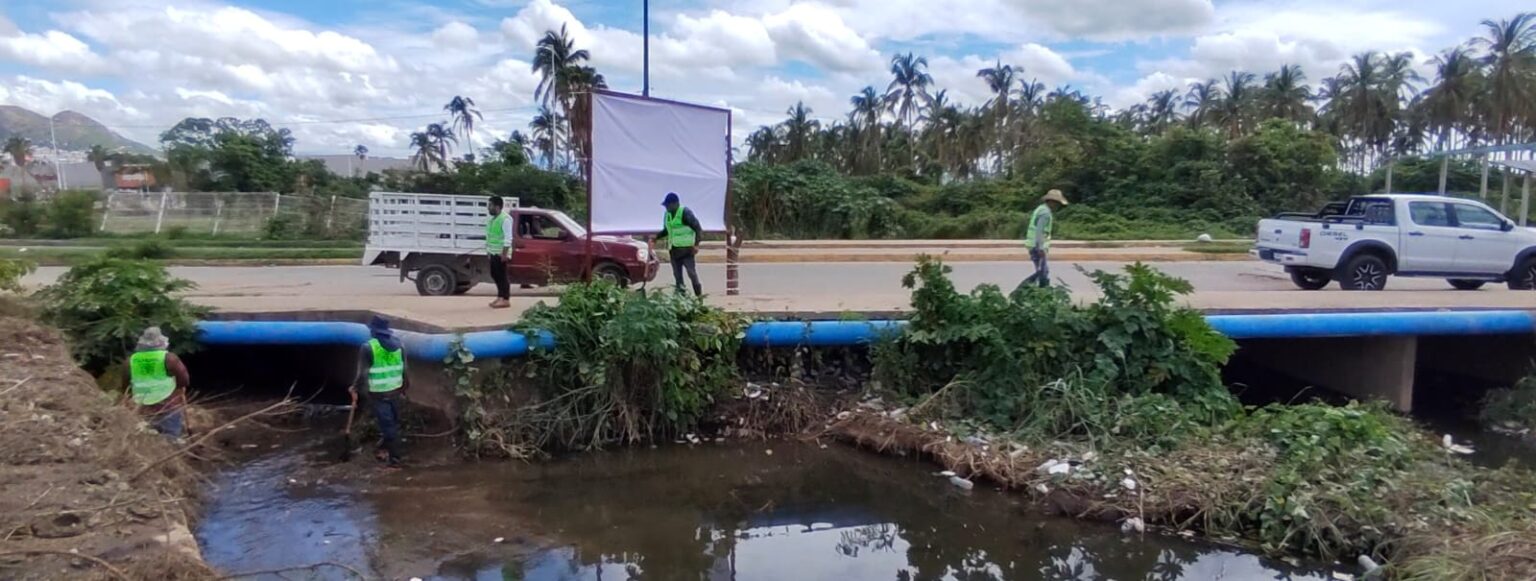 Inicia desazolve de canales pluviales en Acapulco para prevenir ...
