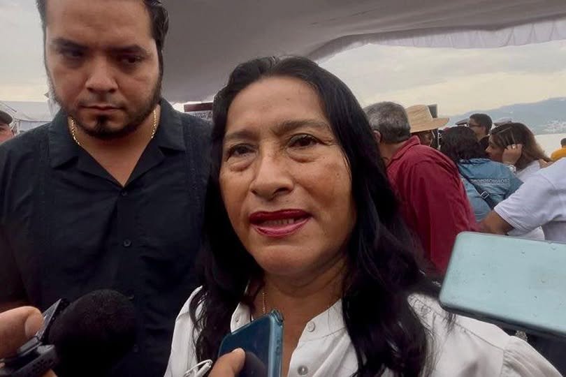 Puede ser una imagen de 4 personas