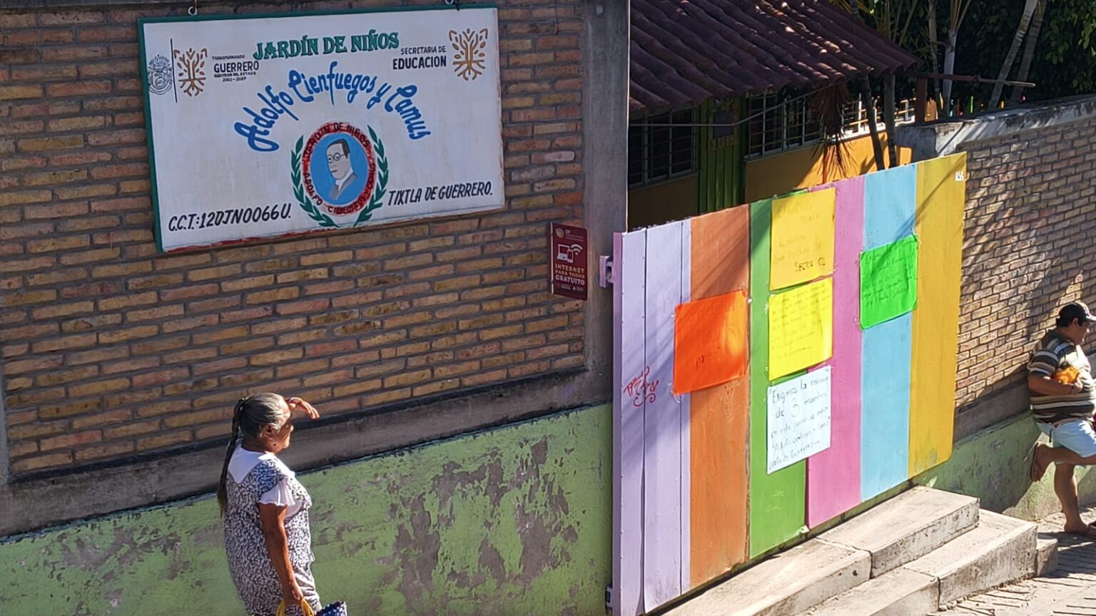 Padres de familia protestan por falta de maestros en jardín de niños de ...