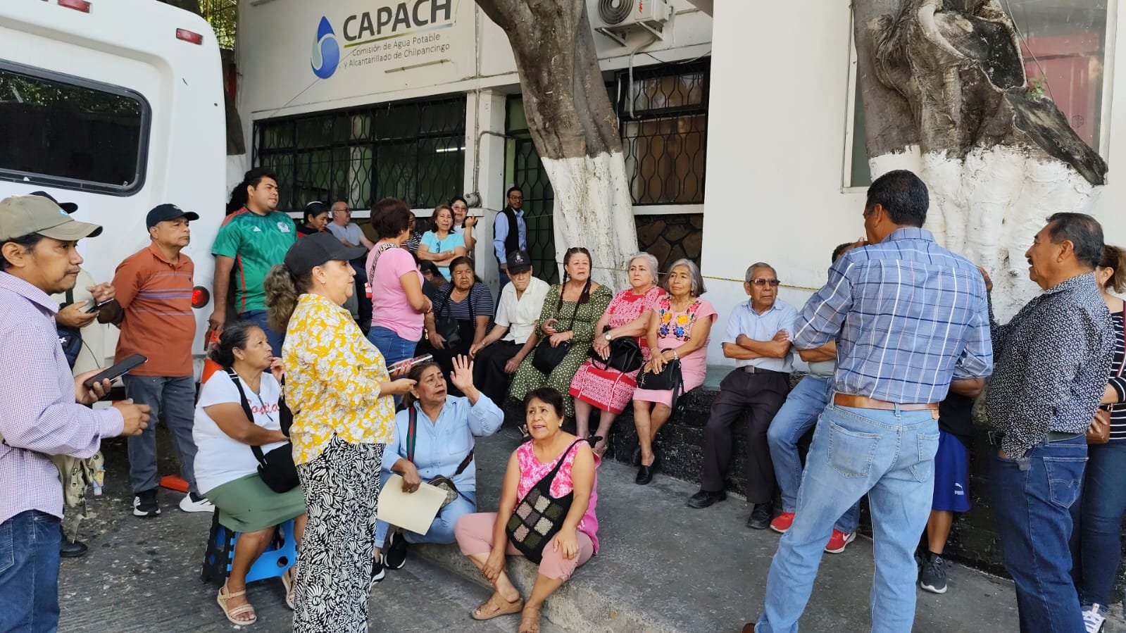 Protestan en la Capach para exigir suministro de agua - El Sol de ...