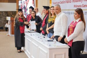 Evelyn Salgado encabeza la ceremonia de clausura de la Maestría en Gestión Pública, Inclusiva y Transparente