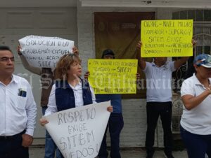 Miembros del SITEM toman oficinas de la SEG en Chilpancingo; exigen solución a conflictos en la UPN