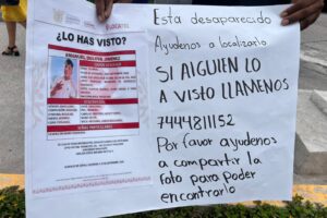 Bloquean la Costera Miguel Alemán para exigir localización de un menor y un adolescente desaparecidos