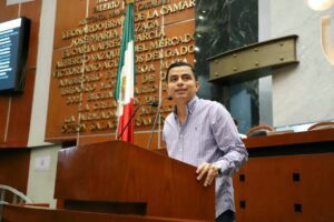 Agravar y perseguir de oficio el delito de amenazas en Guerrero, plantea Carlos Bello