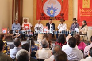 Presentan en Chilpancingo el libro “Mezcales de Guerrero”