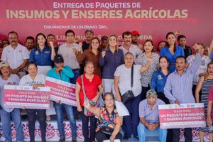Entregan insumos y herramientas agrícolas a productores de cuatro regiones de Guerrero