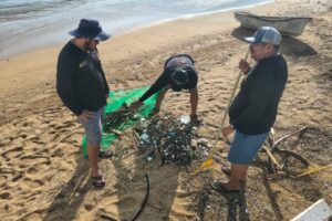 Alistan playas de Acapulco para el puente de Día de Muertos tras labores de limpieza